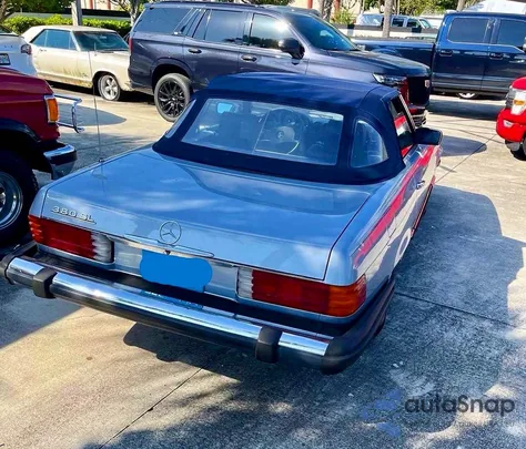 1982 Merz 380 Sl Blue z USA, uszkodzony, nr VIN WDBBA45A5CB018645